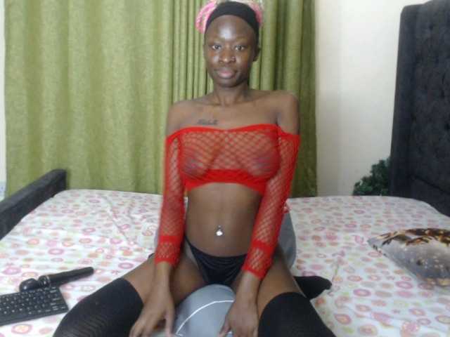 Kiara-Mia live cam on BongaCams