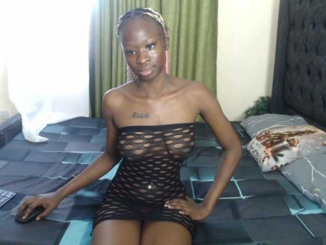 Kiara-Mia live cam on BongaCams