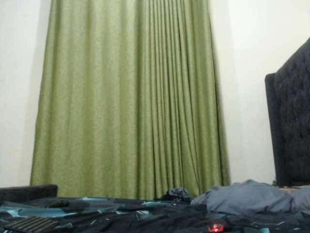 Kiara-Mia live cam on BongaCams