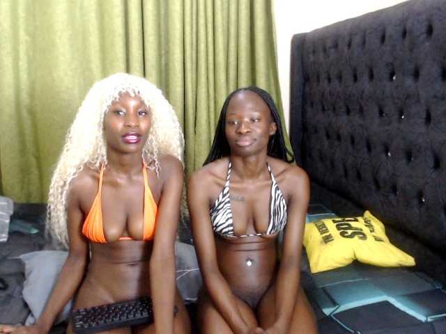 Kiara-Mia live cam on BongaCams