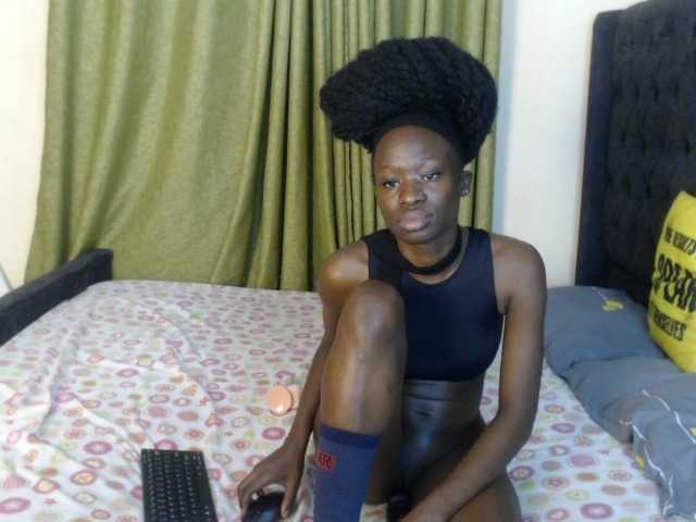Kiara-Mia live cam on BongaCams