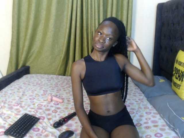 Kiara-Mia live webcam show