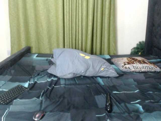 Kiara-Mia live cam on BongaCams