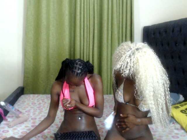Kiara-Mia live cam on BongaCams
