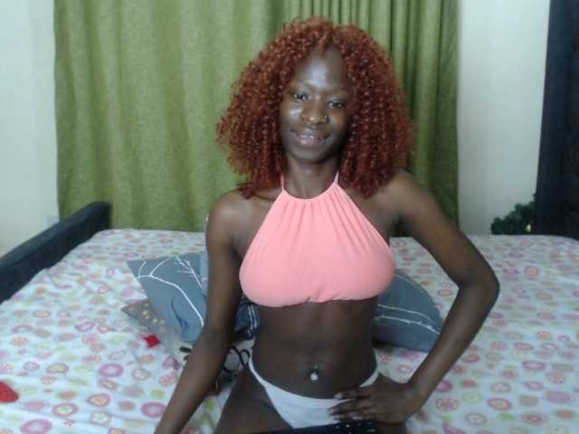 Kiara-Mia live cam on BongaCams