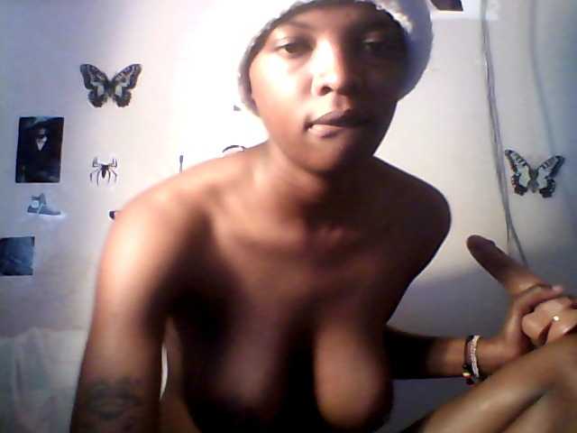 lildiva live cam on BongaCams