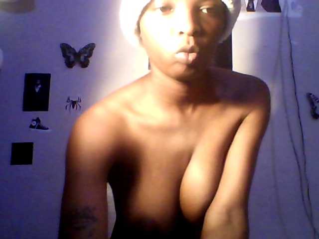 lildiva live cam on BongaCams