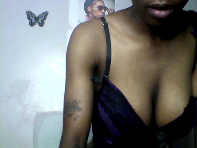 lildiva live cam on BongaCams