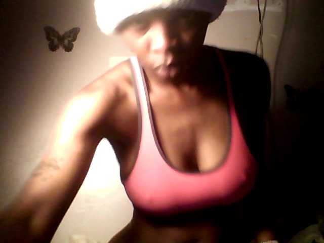le modèle lildiva est en webcam porno dans un show sur le site bongacams, il possède les tags suivants: Ebony,Brunette,Trimmed
