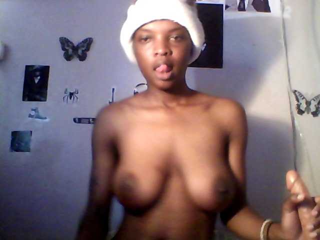 lildiva live cam on BongaCams
