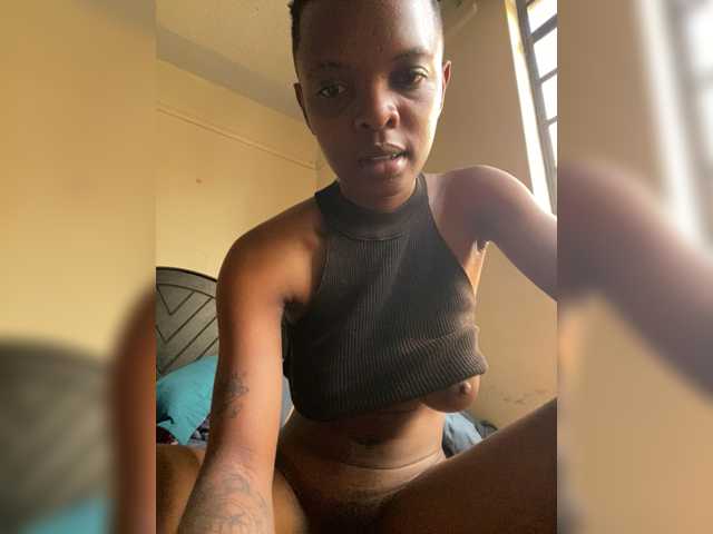 lildiva, live now on BongaCams