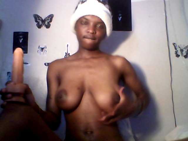 lildiva live cam on BongaCams