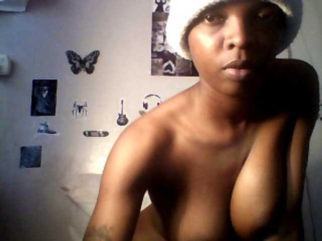 lildiva live cam on BongaCams