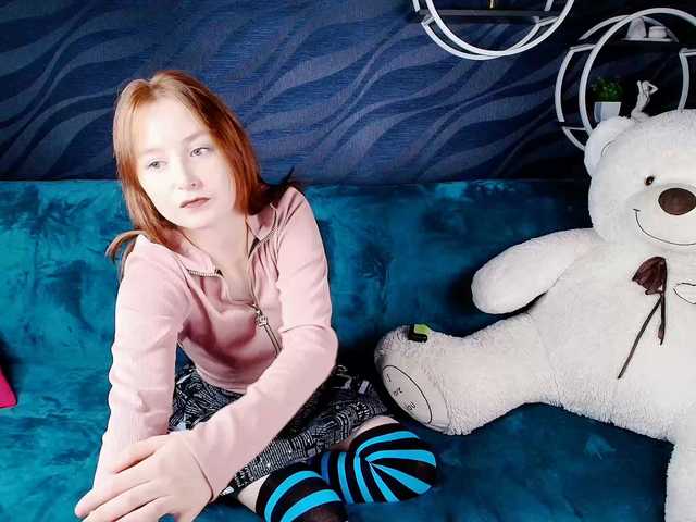 EvaHoward — live female cam
