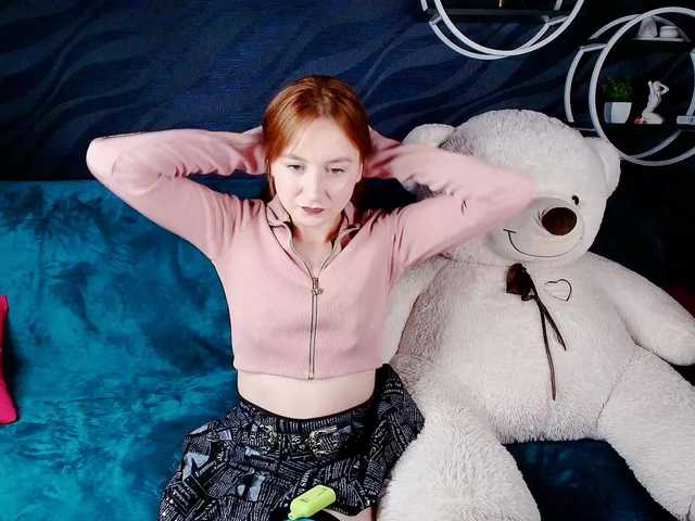 EvaHoward — live female cam