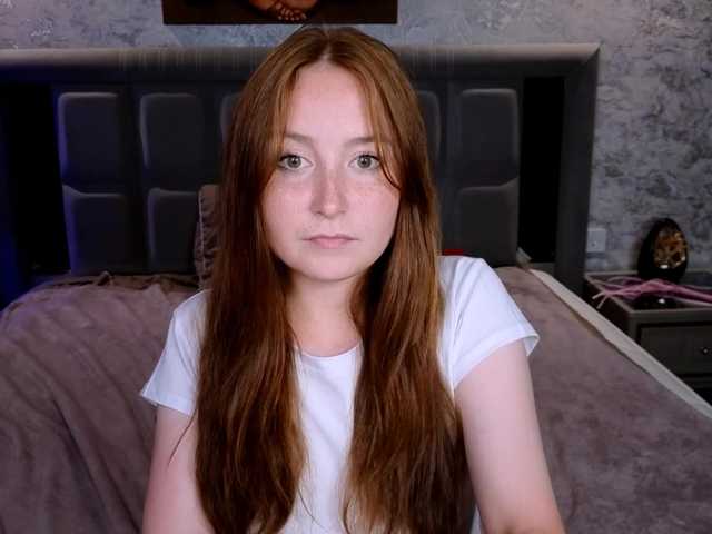 EvaHoward live cam