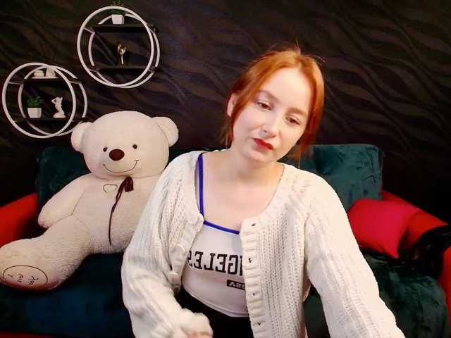 EvaHoward, live now on BongaCams