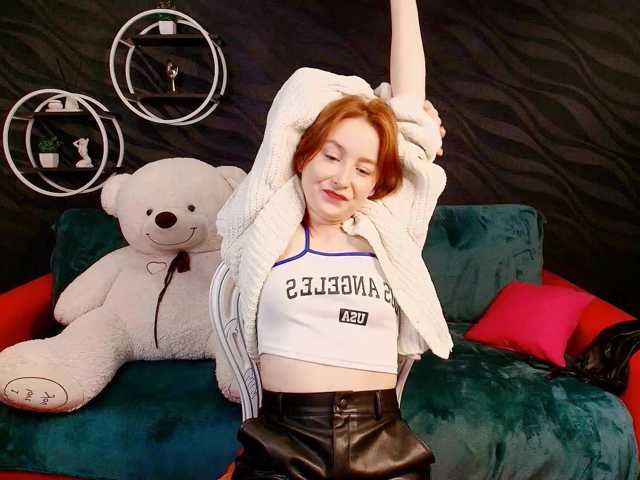 EvaHoward, en directo ahora en BongaCams