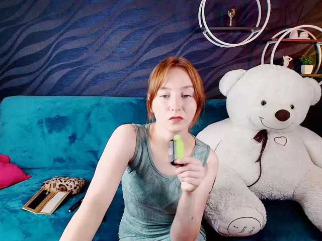EvaHoward live cam