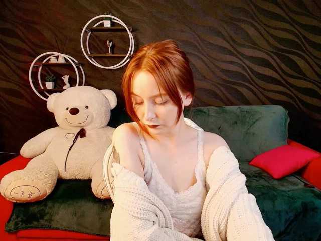 EvaHoward, en vivo ahora en BongaCams