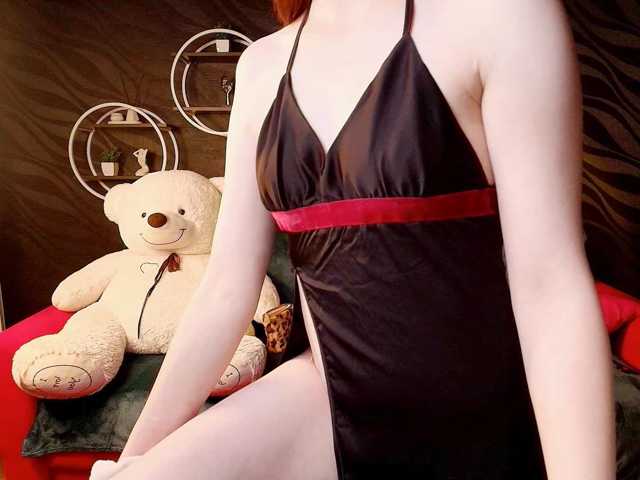 EvaHoward, live now on BongaCams