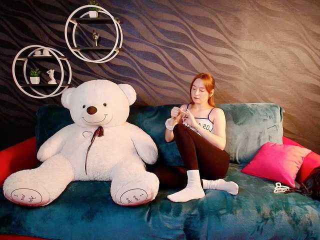 EvaHoward, live now on BongaCams