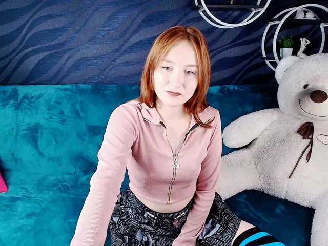 EvaHoward — live female cam