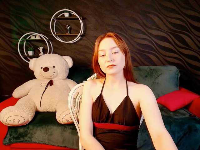 EvaHoward, en vivo ahora en BongaCams