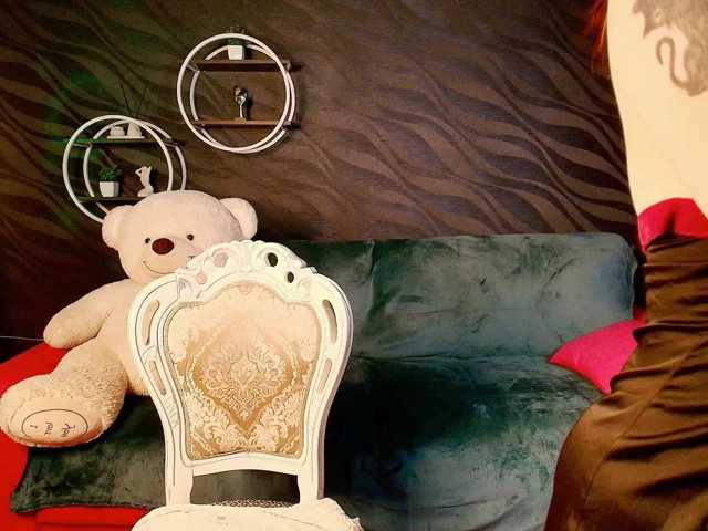 EvaHoward, en vivo ahora en BongaCams