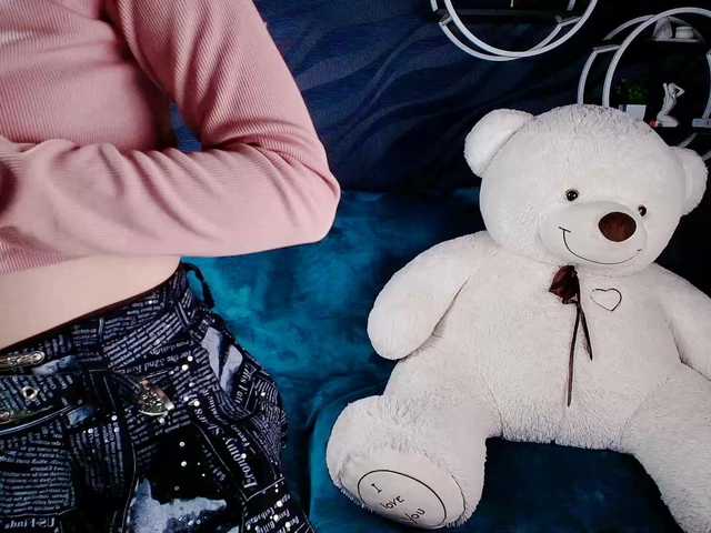 EvaHoward — live female cam