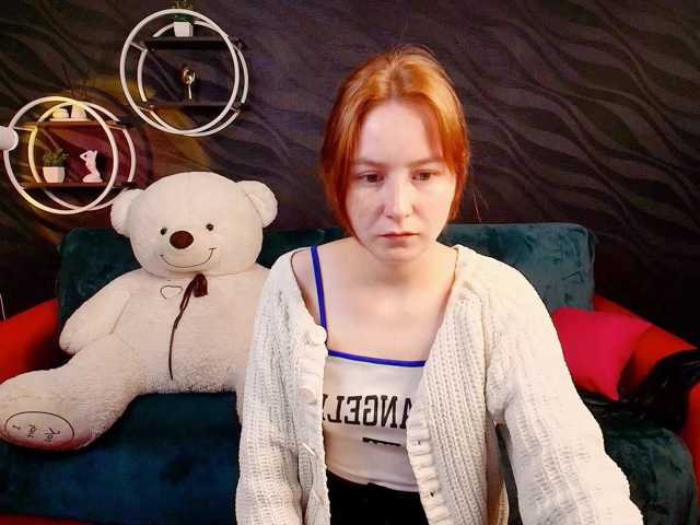 EvaHoward, en directo ahora en BongaCams