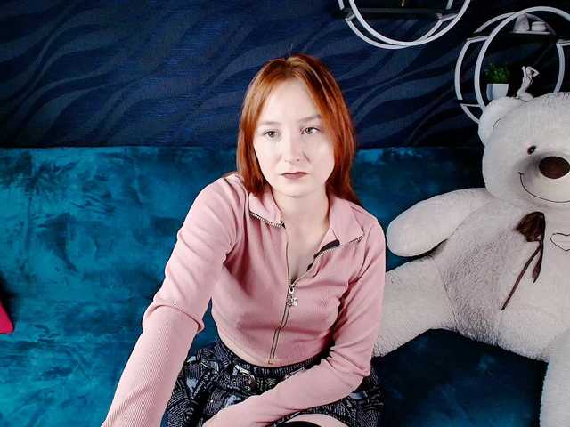 EvaHoward — live female cam