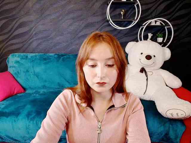 EvaHoward webcam