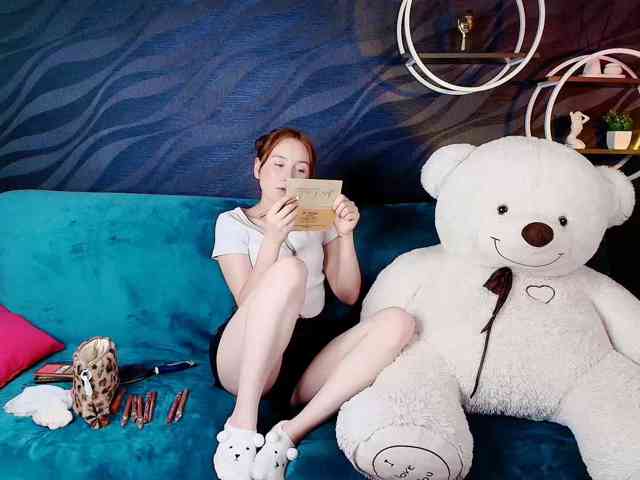 EvaHoward webcam