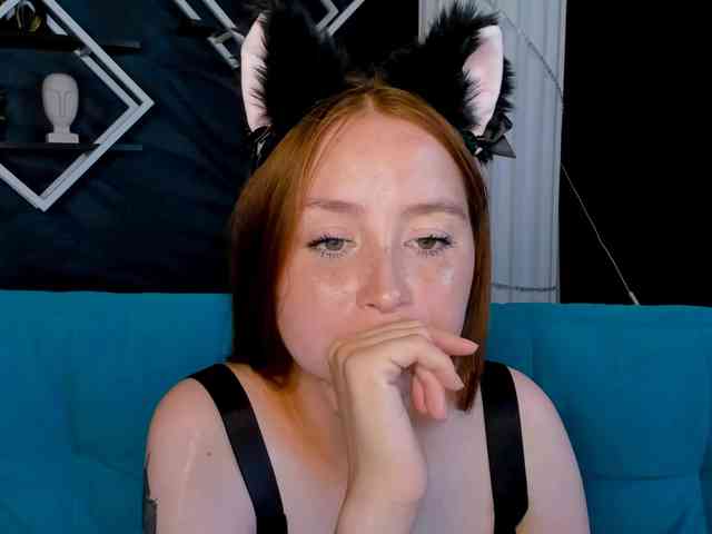 EvaHoward webcam