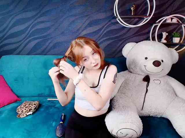 EvaHoward webcam