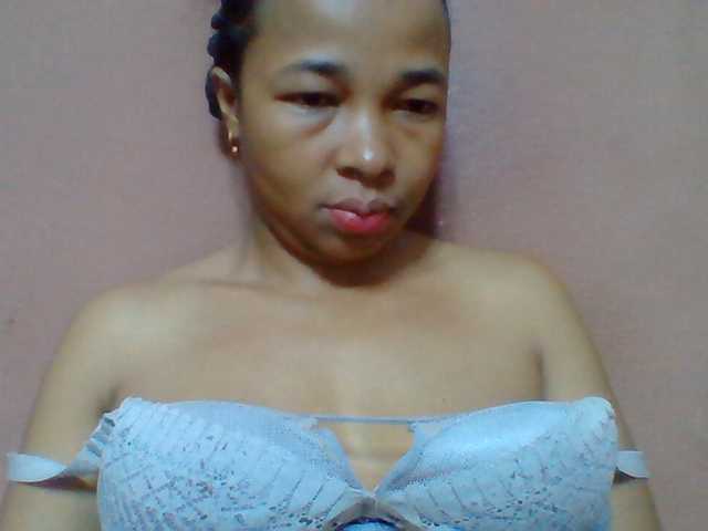 Tryciah1a live cam