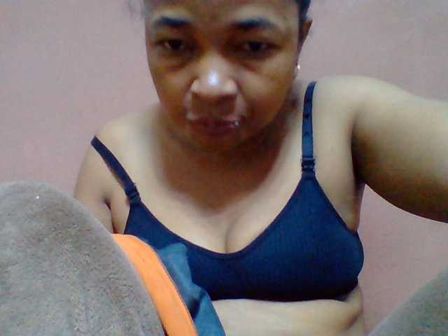 Tryciah1a live cam on BongaCams