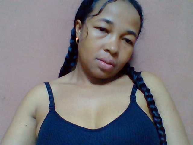 Tryciah1a live cam on BongaCams