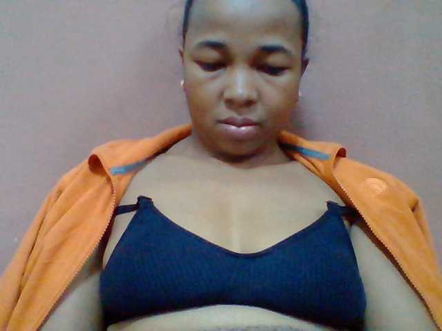 Tryciah1a live cam