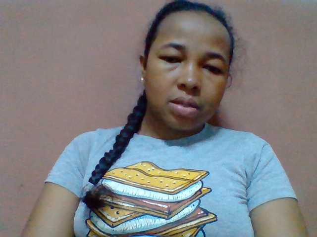 Tryciah1a live cam on BongaCams
