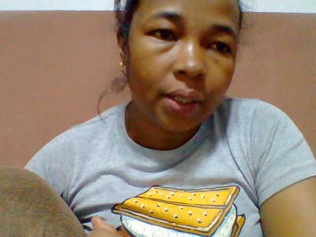 Tryciah1a live cam on BongaCams