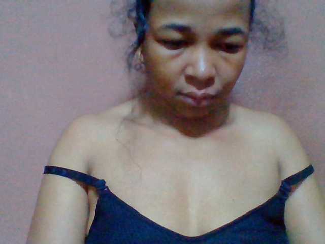 Tryciah1a live cam on BongaCams