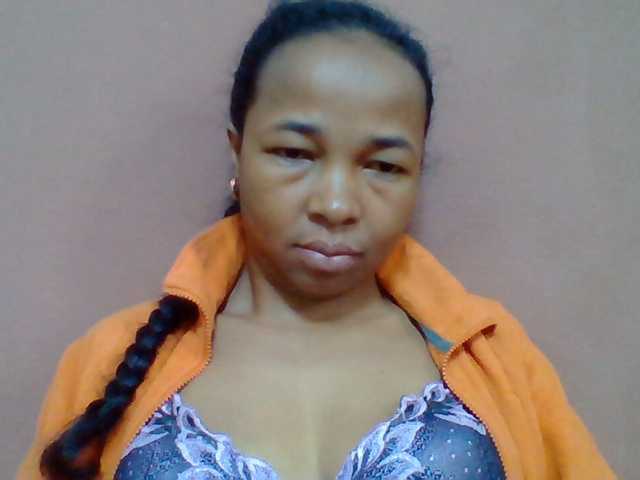 Tryciah1a live cam