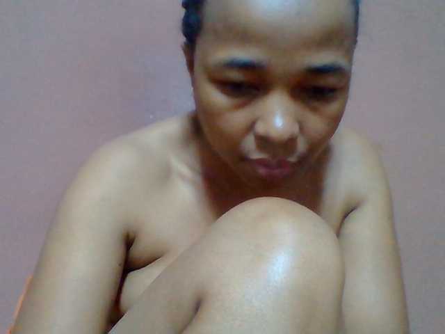Tryciah1a live cam on BongaCams