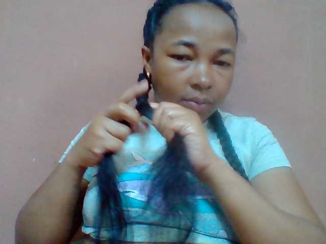 Tryciah1a live cam on BongaCams