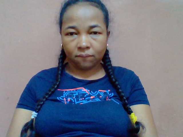 Tryciah1a live cam on BongaCams