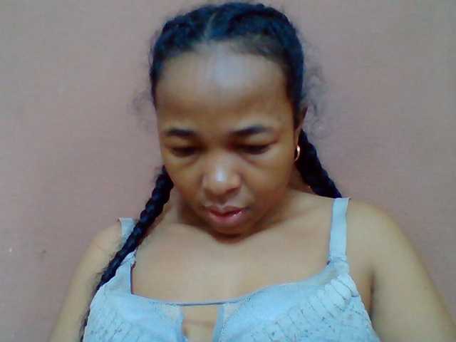 Tryciah1a live cam on BongaCams
