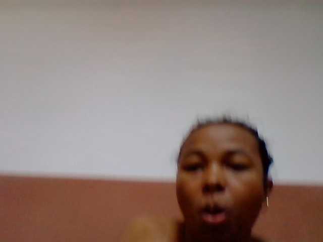 Tryciah1a live cam on BongaCams
