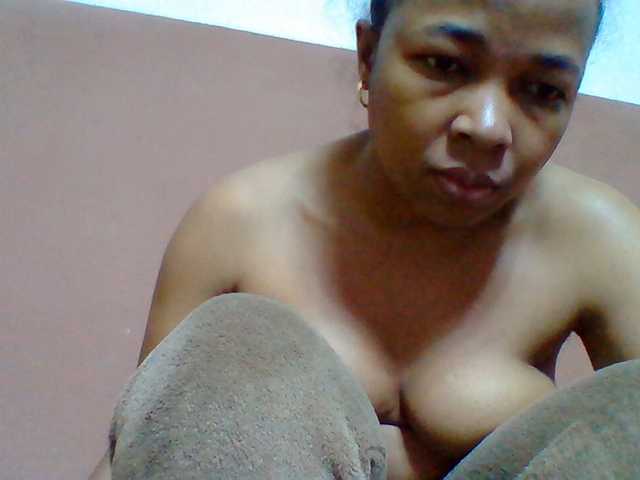 Tryciah1a live cam